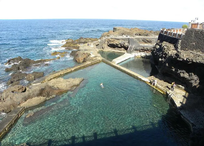 Apartamento En Piscinas Naturales.